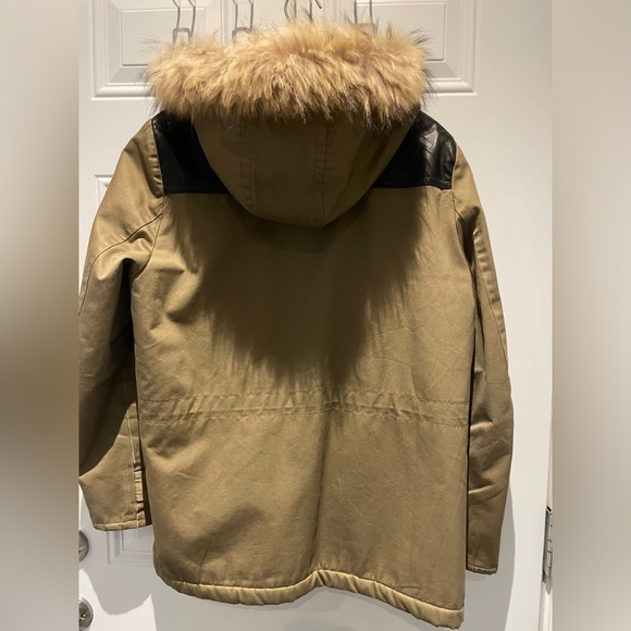 Chattawak Parka (Size L) - Perfect for Winter - Picture 3 of 6